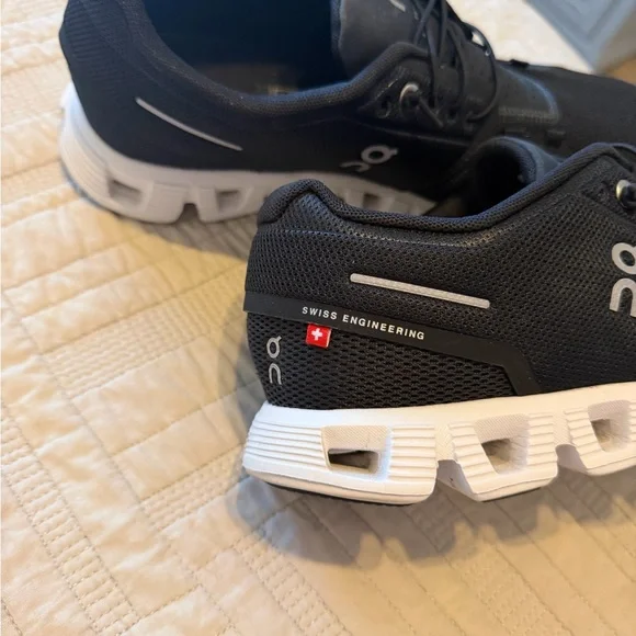 On Running Black and White Athletic Shoes - Picture 2 of 8